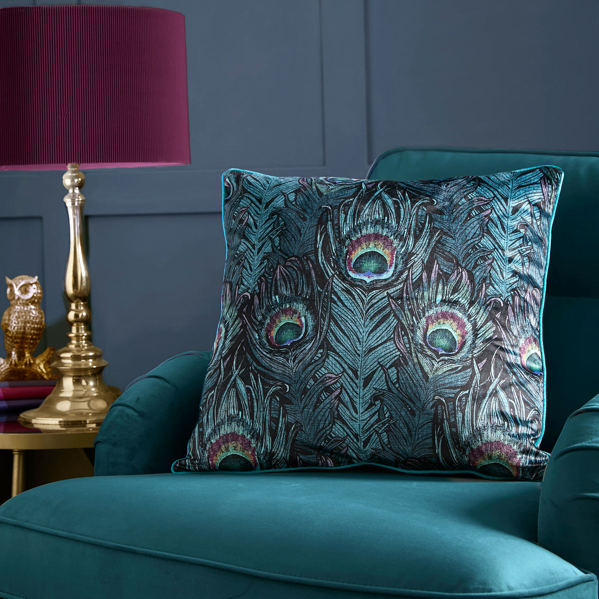 クッション・座布団 Burleigh Regal Peacock Cushion Dandy Peacock Cushion in Teal 55 x 55cm – Ulster Weavers