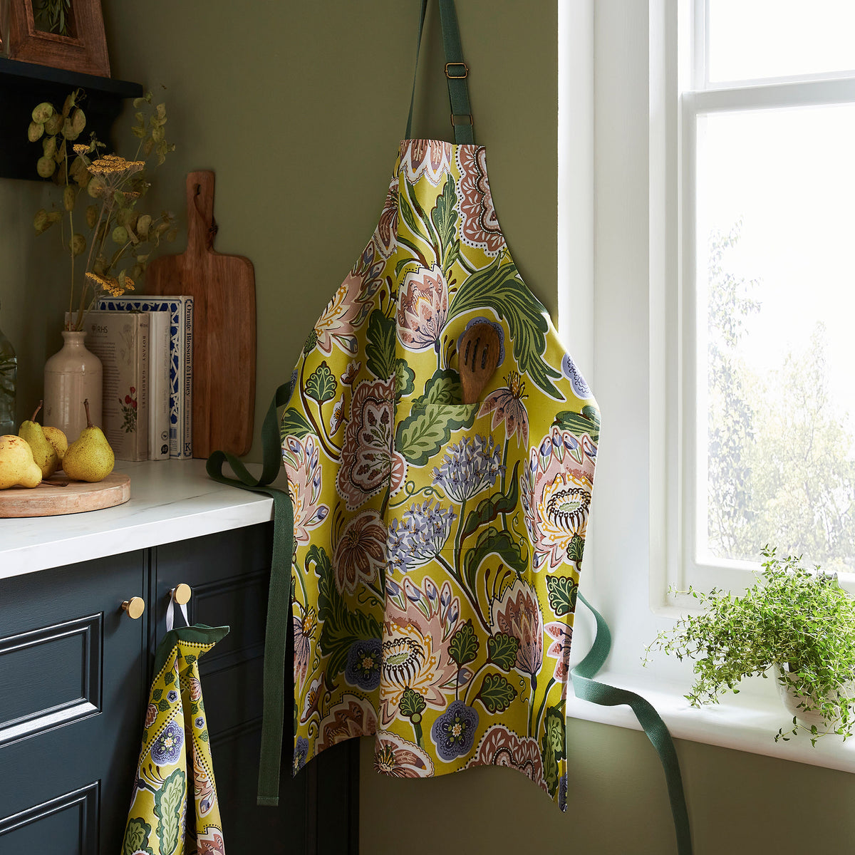 Green - Jacquard Weaving Cotton Apron with Pocket 23
