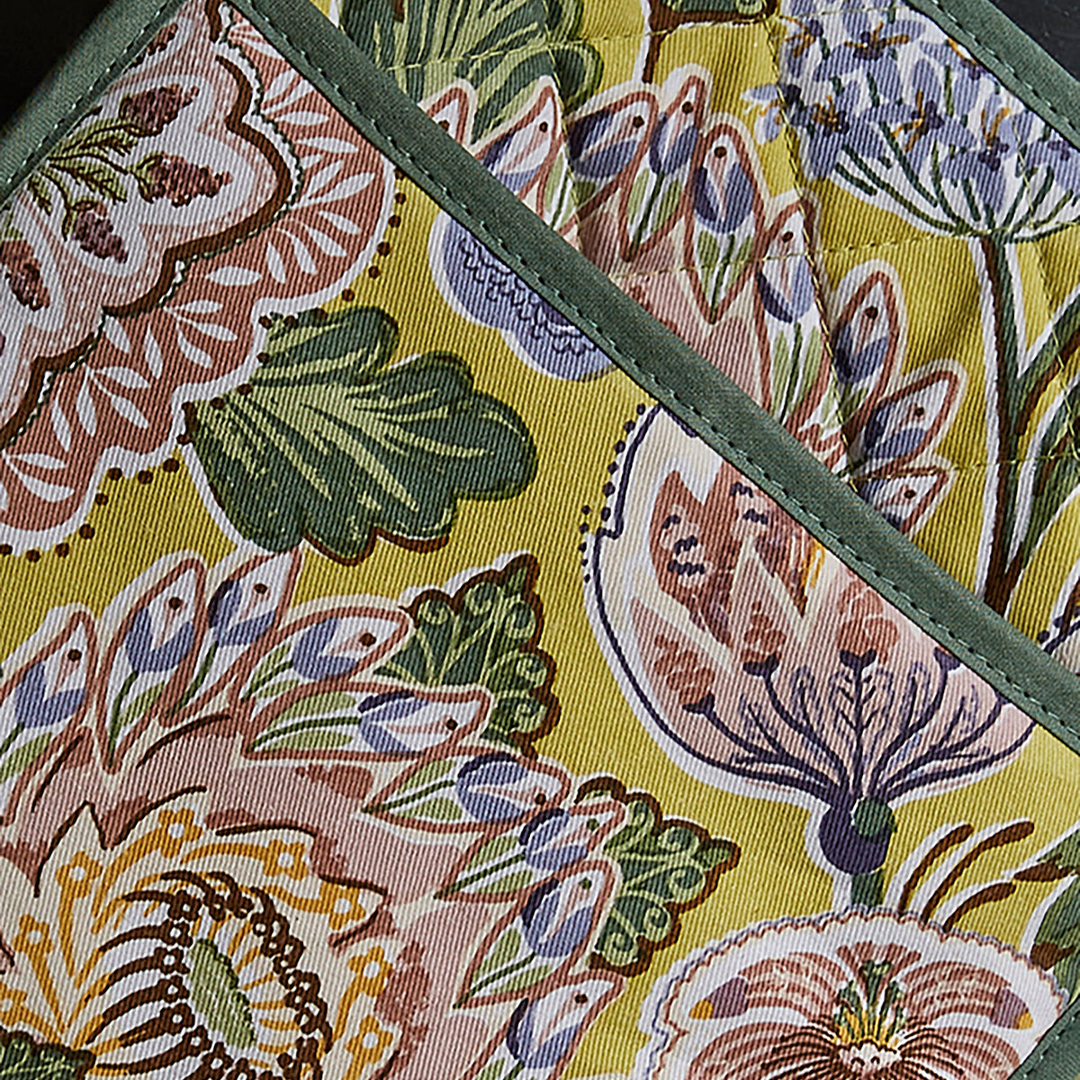 Ulster Weavers Confetti Floral Pot Mitt One Size in Multi Ulster Weavers Confetti Floral Pot Mitt One Size in Multi