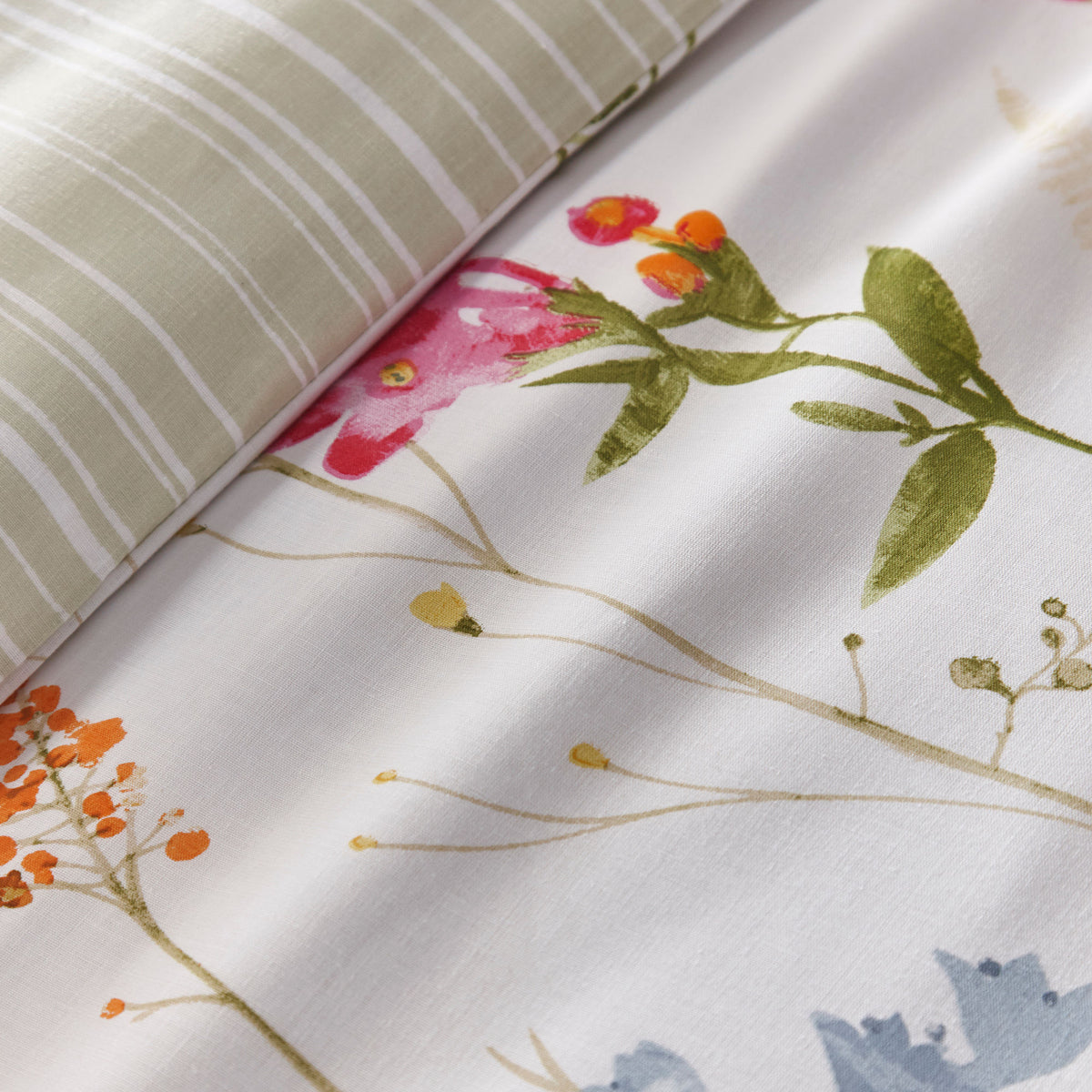 Wild Grace CW2909045CL Duvet Cover Set