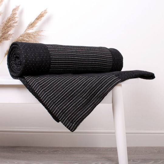 Verity Bedspread in Black 150 x 200cm