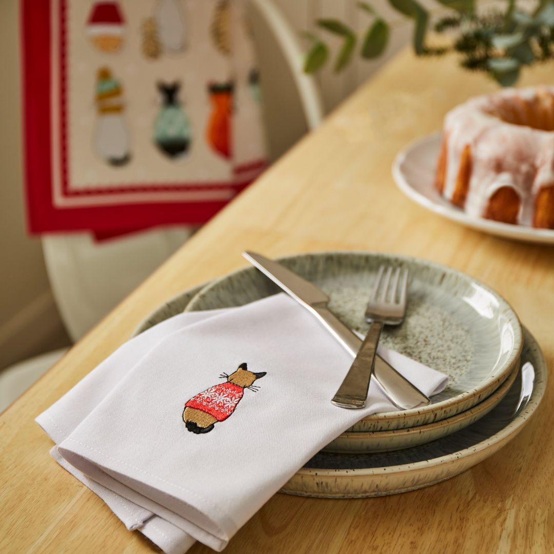 Christmas Cats in Waiting Napkins 2 Pack in Red