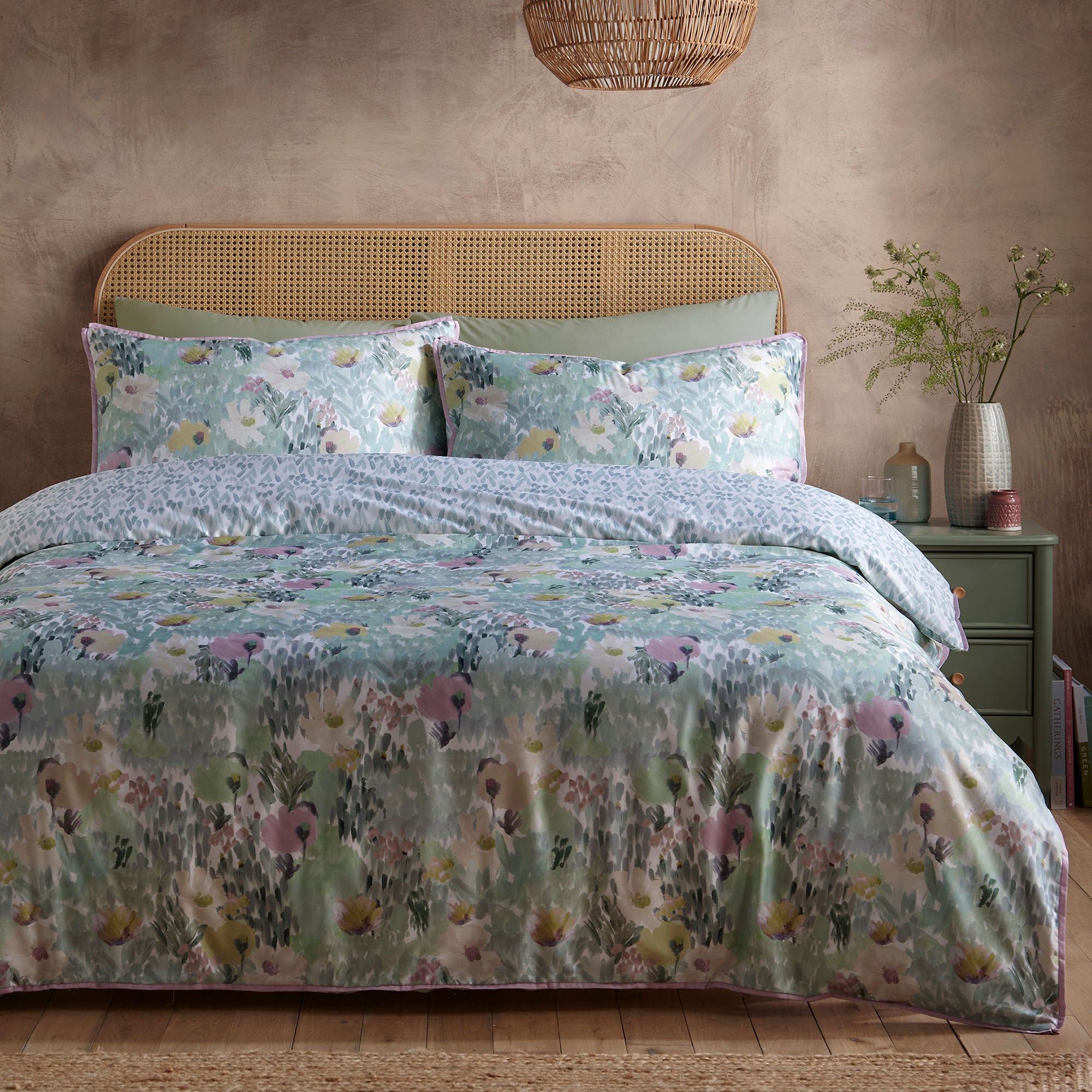 Abstract Floral Duvet Cover Set in Green - Duvet Cover Set - Appletree
