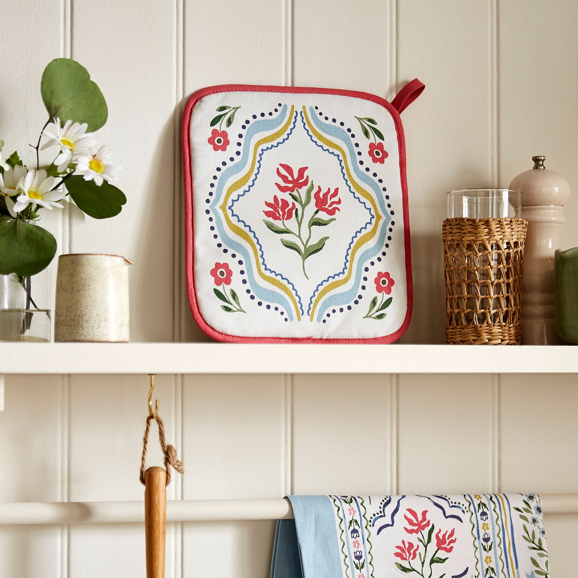 Ulster Weavers Boho Floral Pot Mitt One Size in Multi - Pot Mitt - Ulster Weavers