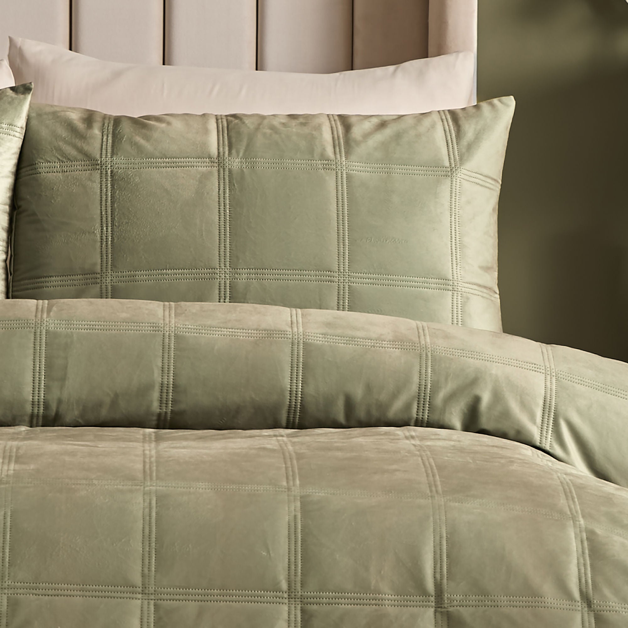 Brighton Square Duvet Cover Set in Green - Duvet Cover Set - Soiree