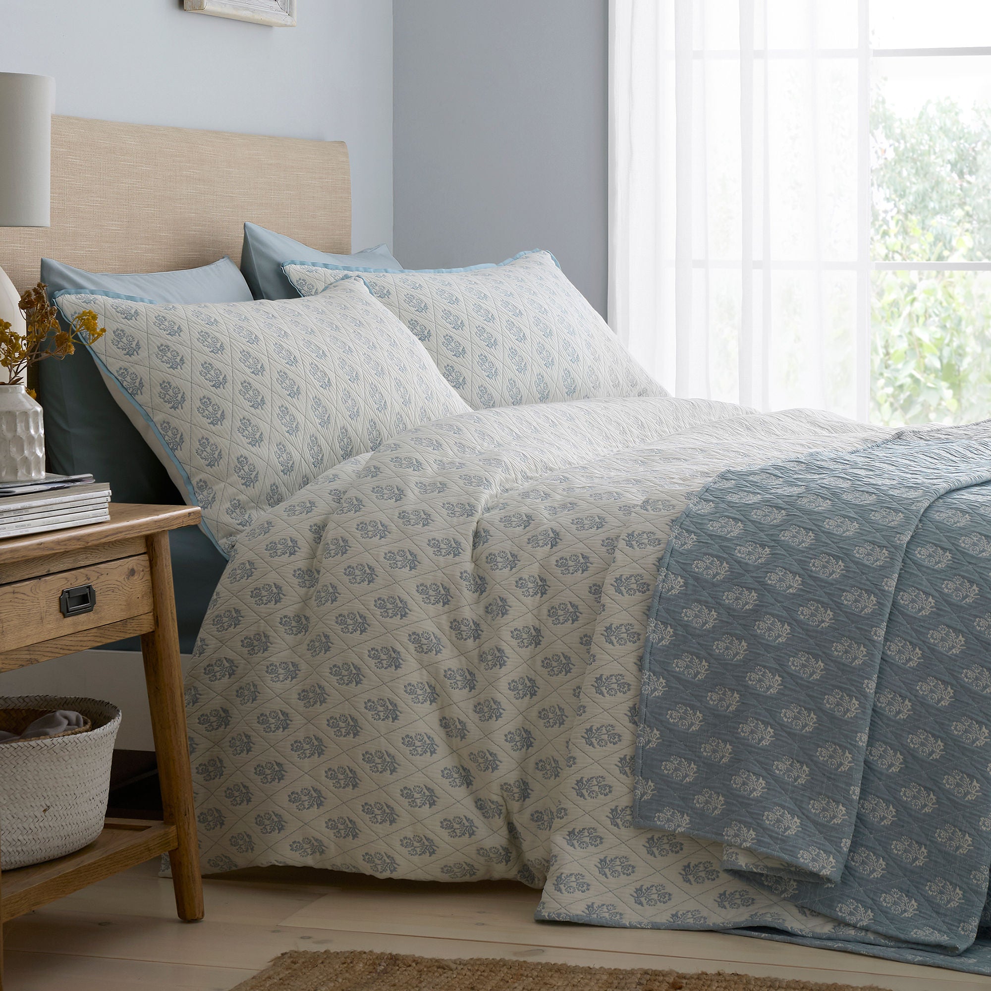 Block Floral Duvet Cover Set in Blue - Duvet Cover Set - Dreams & Drapes