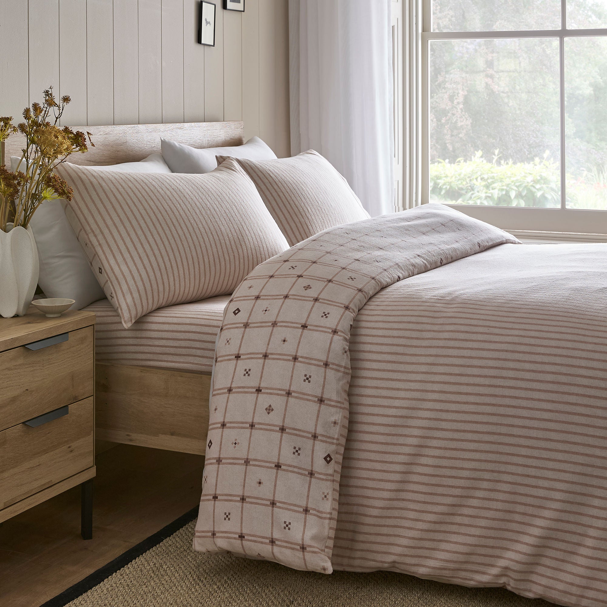 Cottage Check Duvet Cover Set in Natural - Duvet Cover Set - D & D Lodge