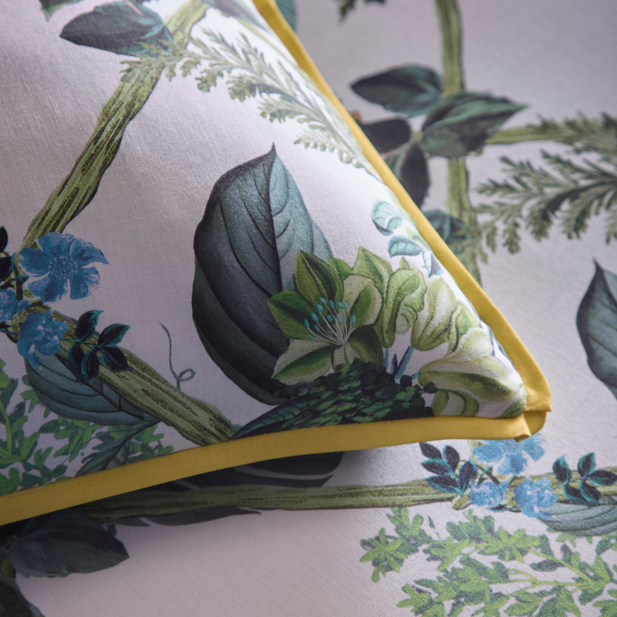 Cotswold Fantasia Duvet Cover Set in Green