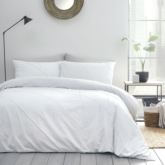 Dart Duvet Cover Set in White
