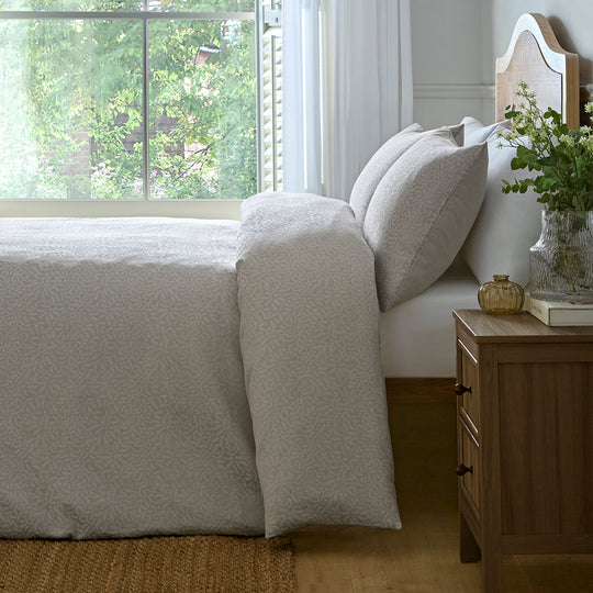Ditsy Leaf Jacquard Duvet Cover Set in Natural