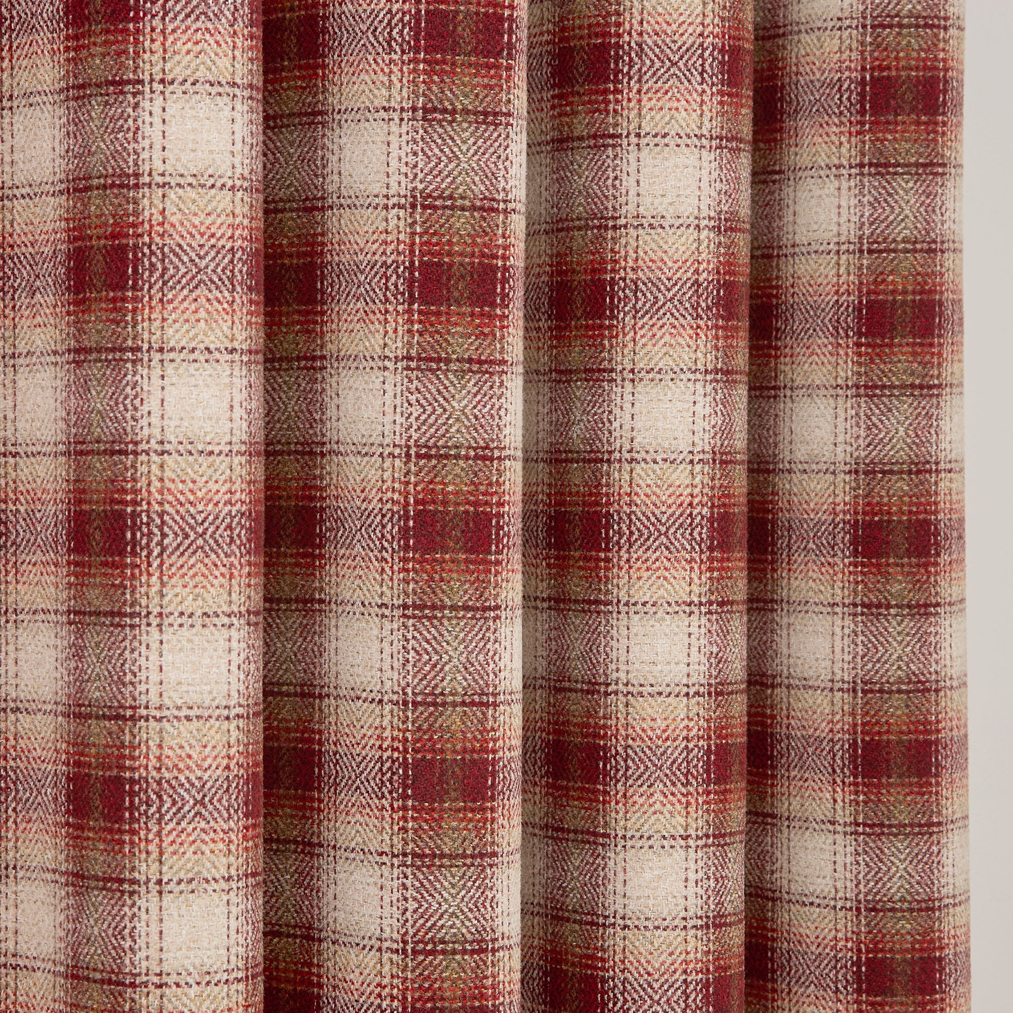 Everett Eyelet Curtains in Red - Pair of Eyelet Curtains - Curtina