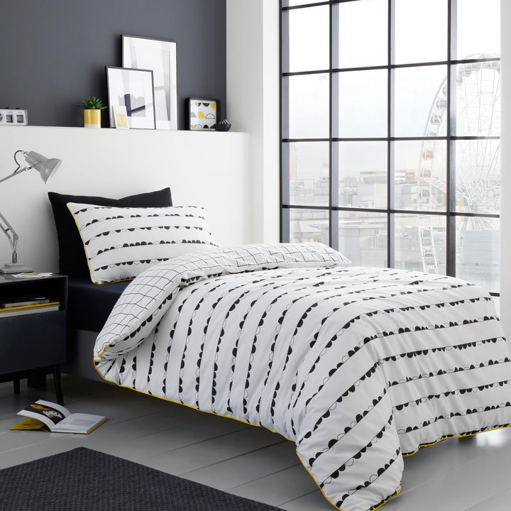Eclipse Duvet Cover Set by Fusion in Black/White - Duvet Cover Set - Fusion