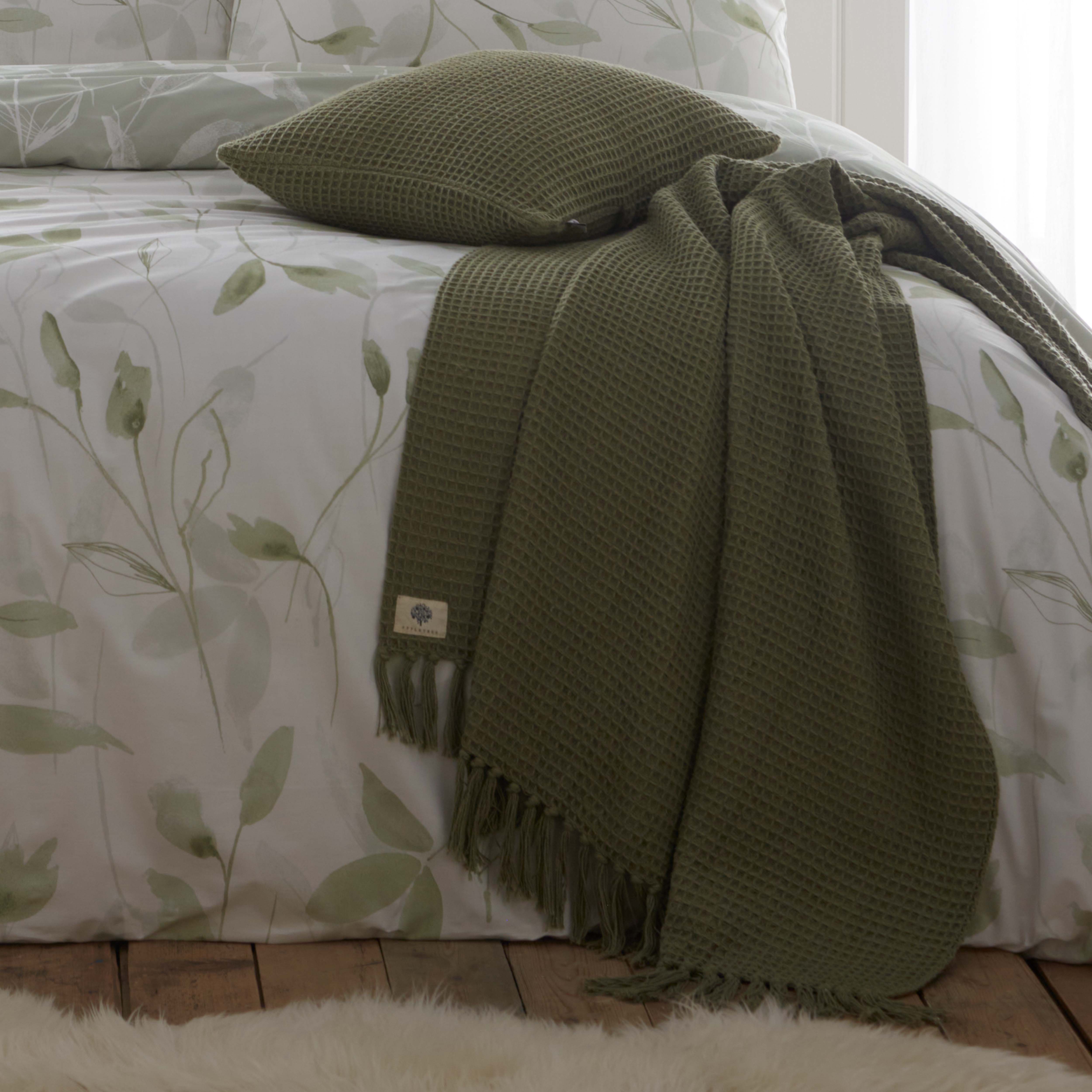 Eliza Duvet Cover Set by Drift Home in Green - Duvet Cover Set - Drift Home