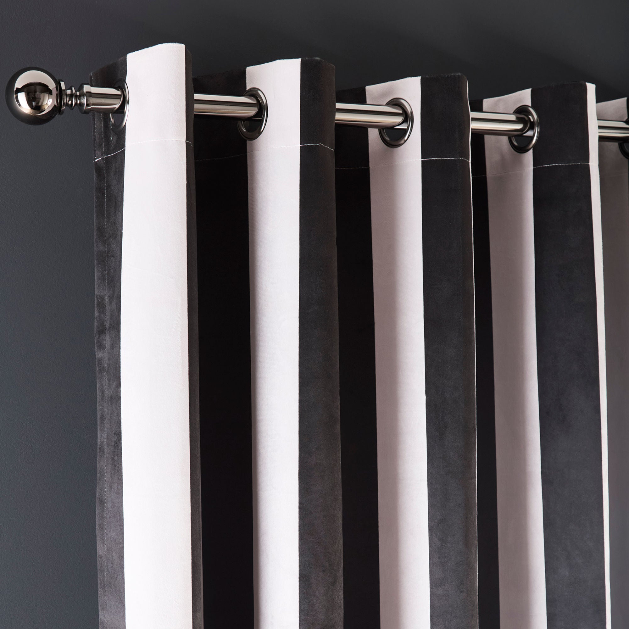 Festivo Stripe Eyelet Curtains in Black