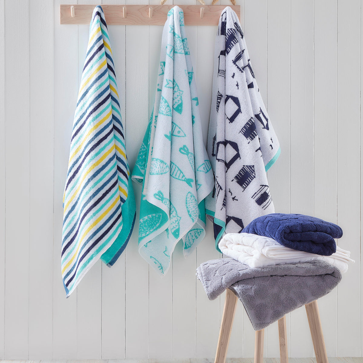 Fish Hand Towel (2 pack) by Fusion Bathroom in Aqua/White 50 x