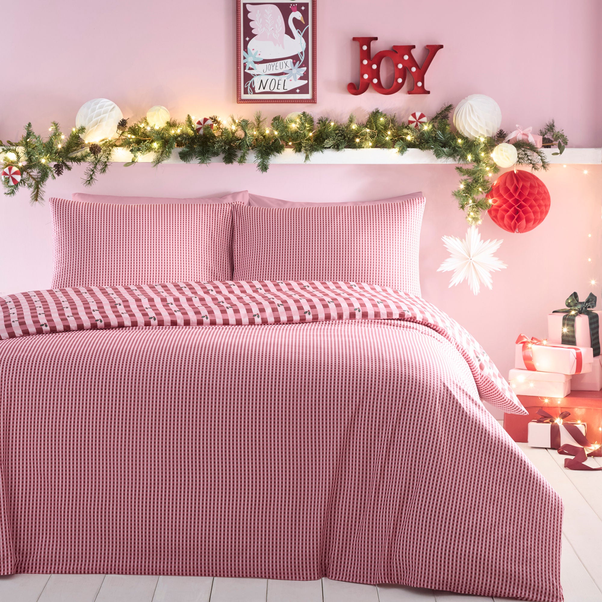 Holly Gingham Christmas Duvet Cover Set in Red - Duvet Cover Set - Fusion