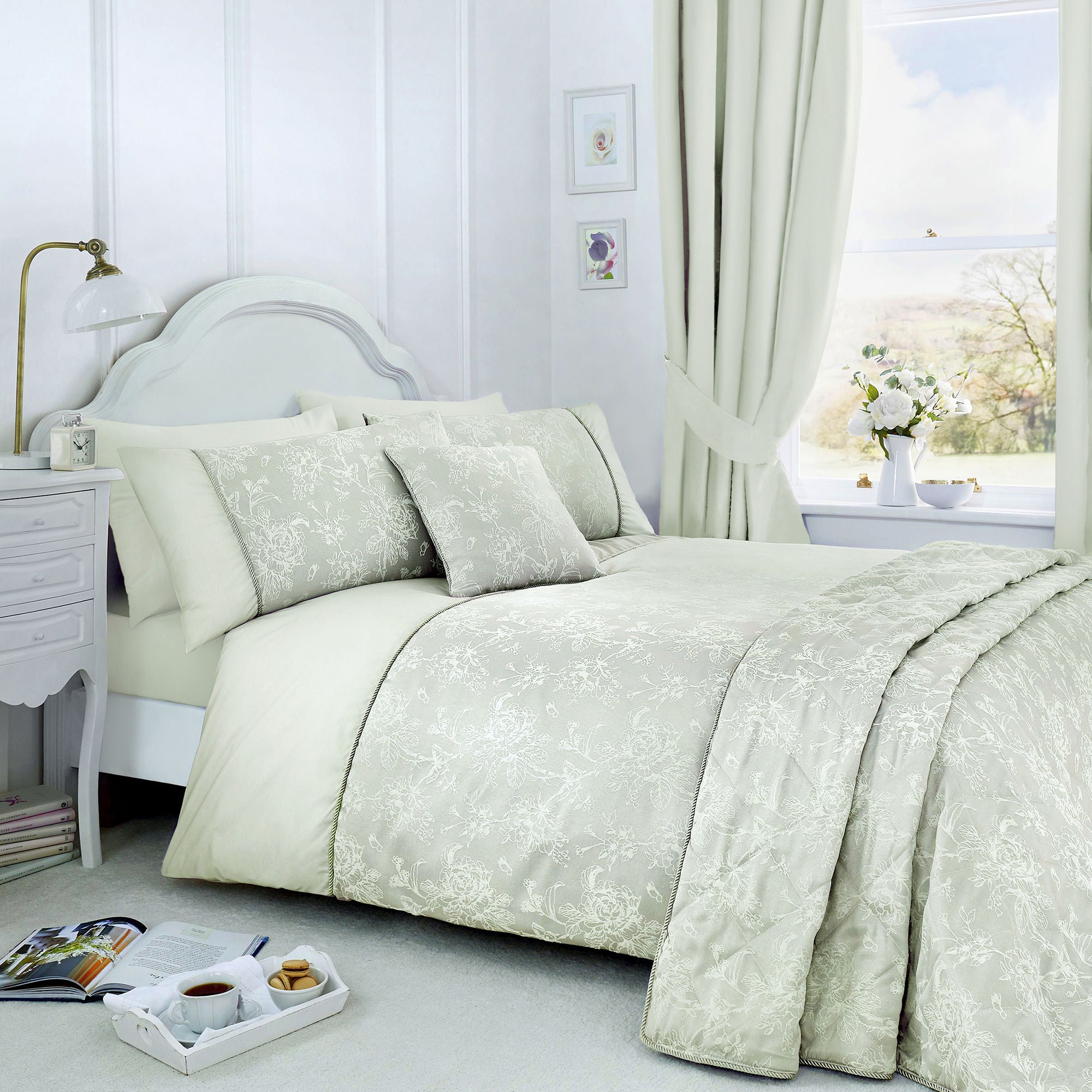 Jasmine Duvet Cover Set in Green - Duvet Cover Set - Dreams & Drapes