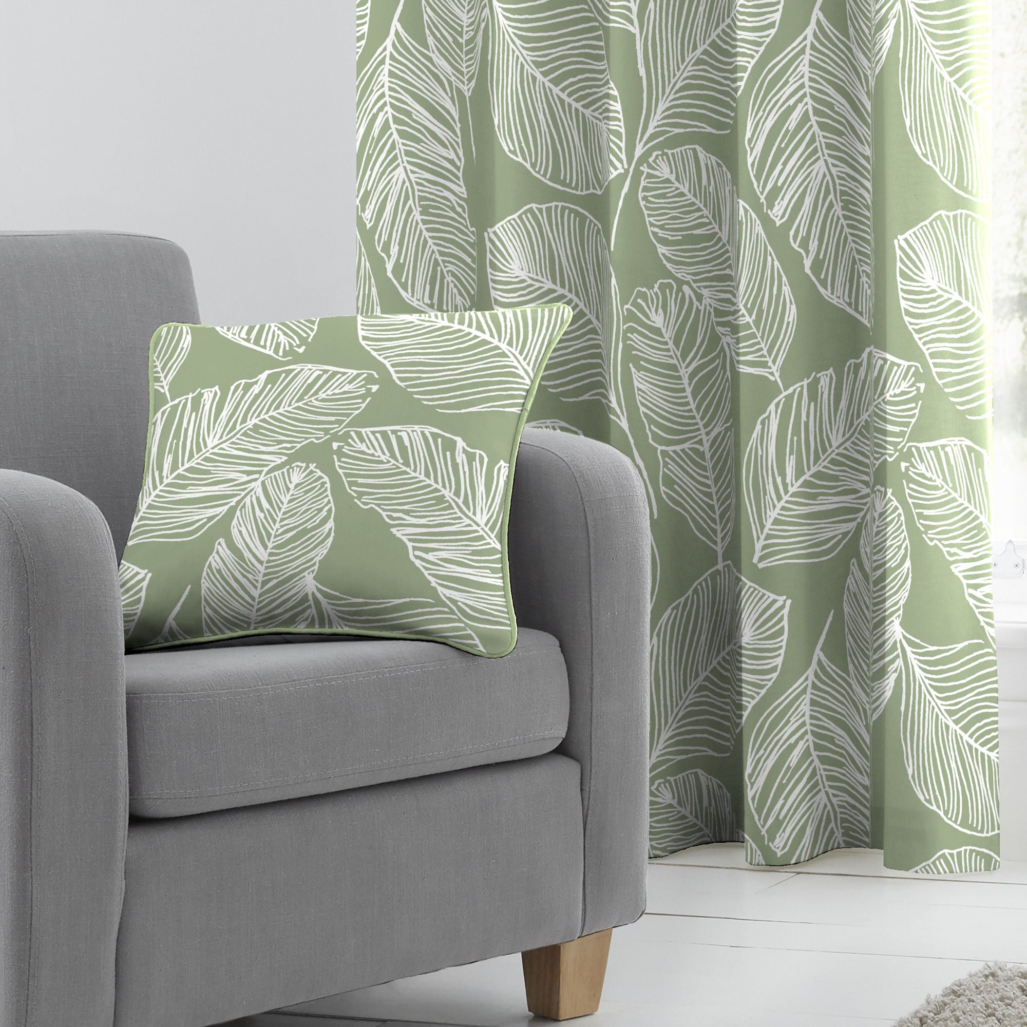 Matteo Cushion by Fusion in Green 43 x 43cm - Cushion - Fusion