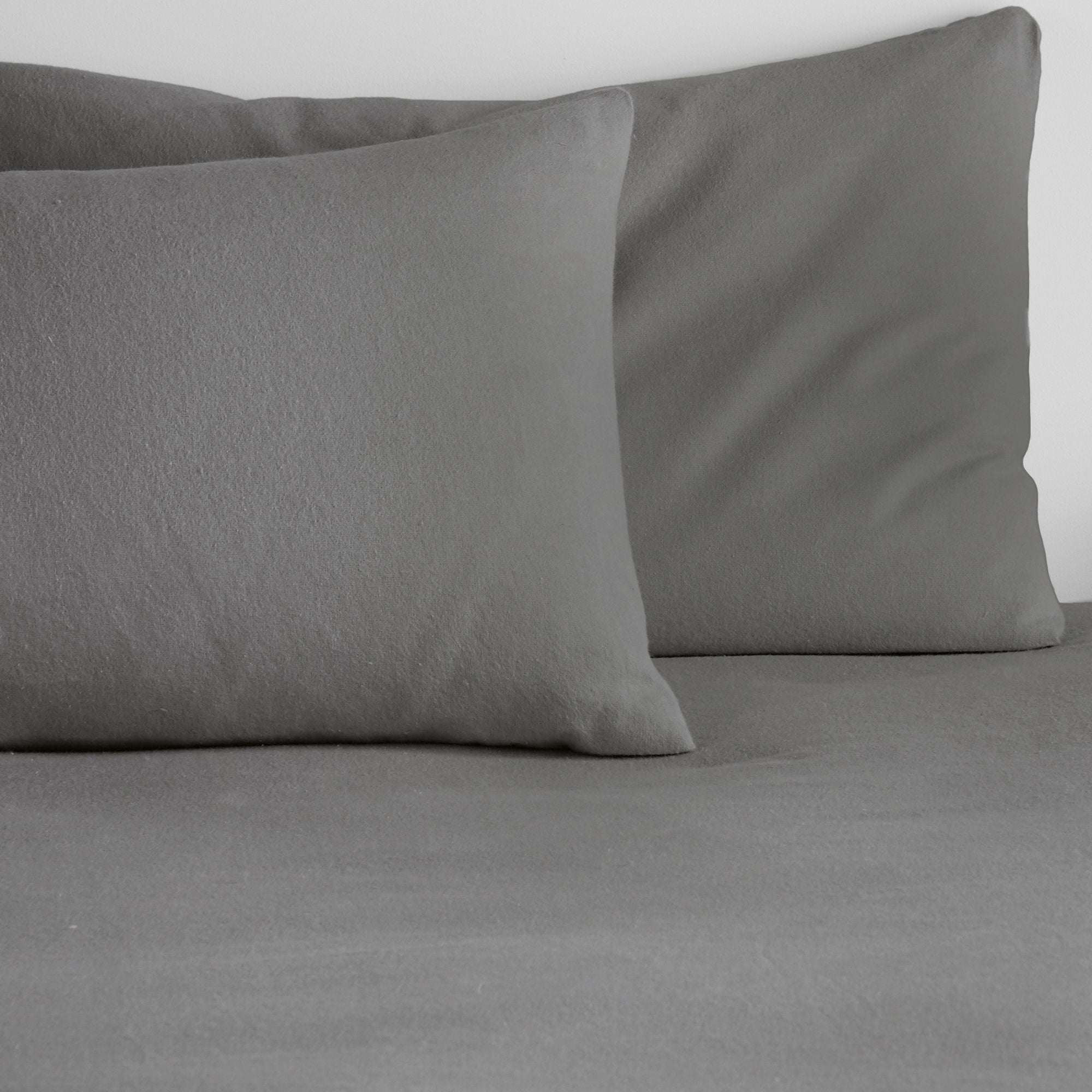 Brushed Bedding Pair of Pillowcases by Fusion in Charcoal 50 x 75cm Housewife - Pair of Pillowcases - Fusion