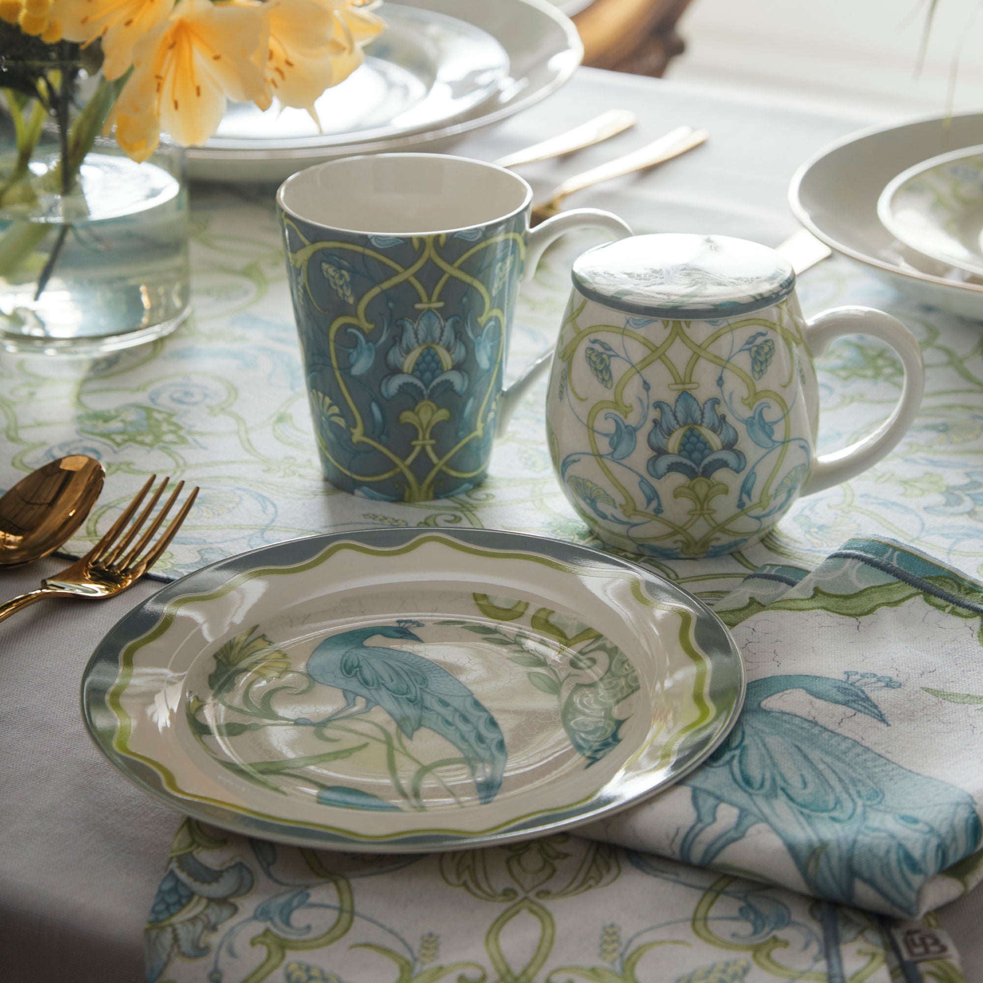Palm Court Porcelain Side Plates 4 Pack in Multicolour