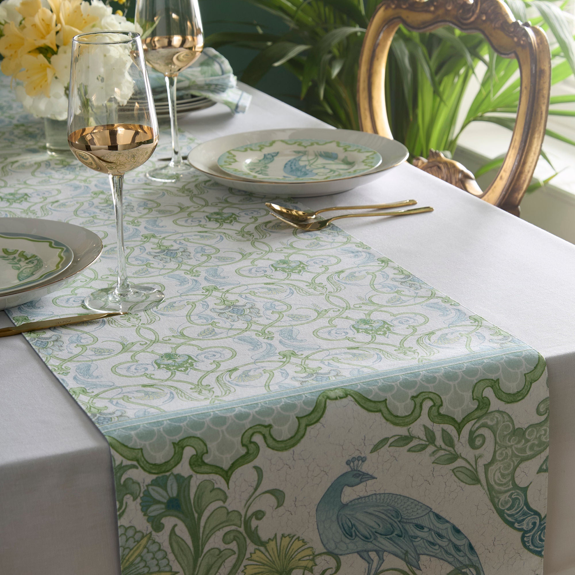 Palm Court Porcelain Side Plates 4 Pack in Multicolour