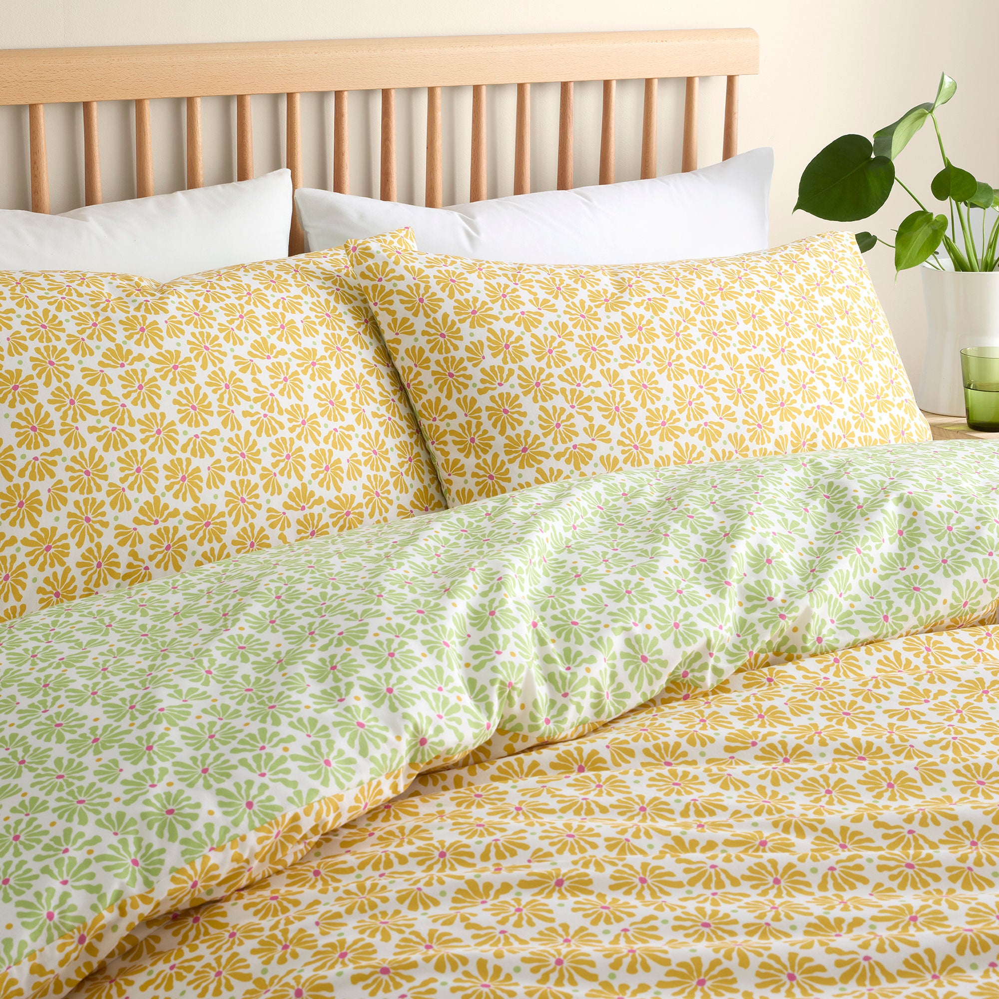 Retro Daisy Floral Duvet Cover Set in Yellow - Duvet Cover Set - Fusion