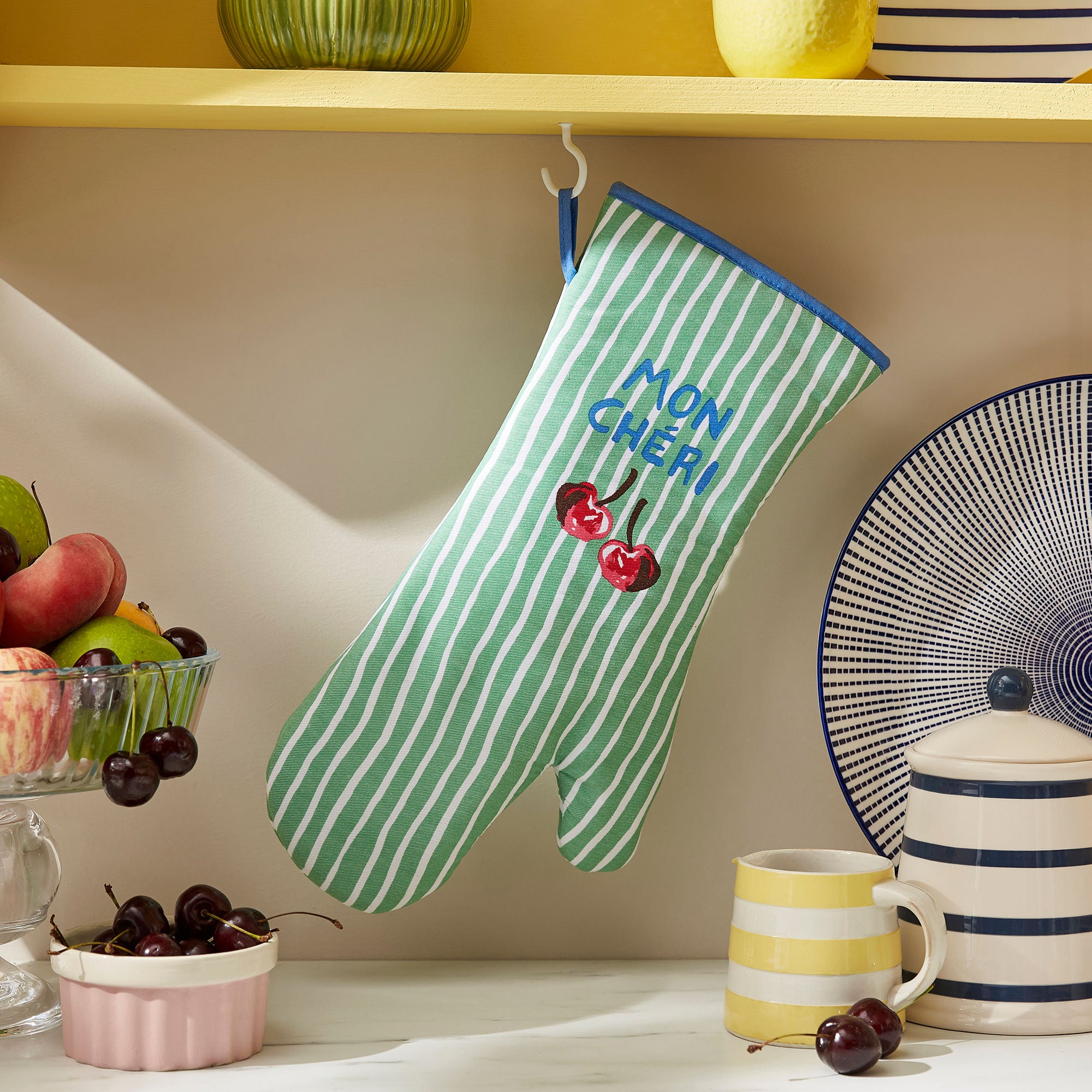 Ulster Weavers Summer Fruits Gauntlet Oven Glove One Size in Multi - Gauntlet Oven Glove - Ulster Weavers