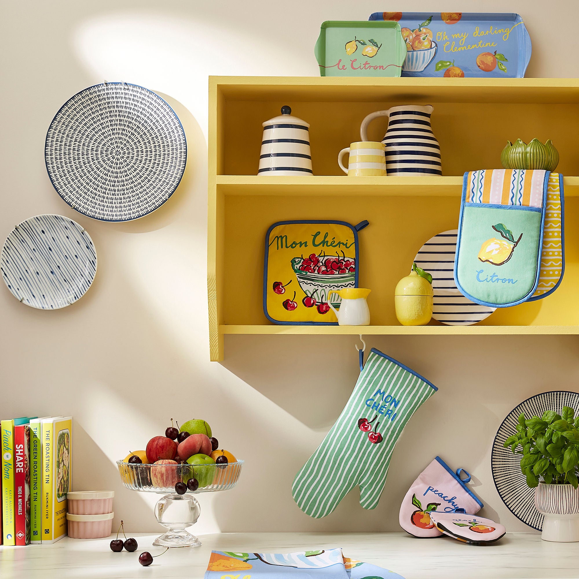 Ulster Weavers Summer Fruits Tray - Small One Size in Multi - Tray - Ulster Weavers