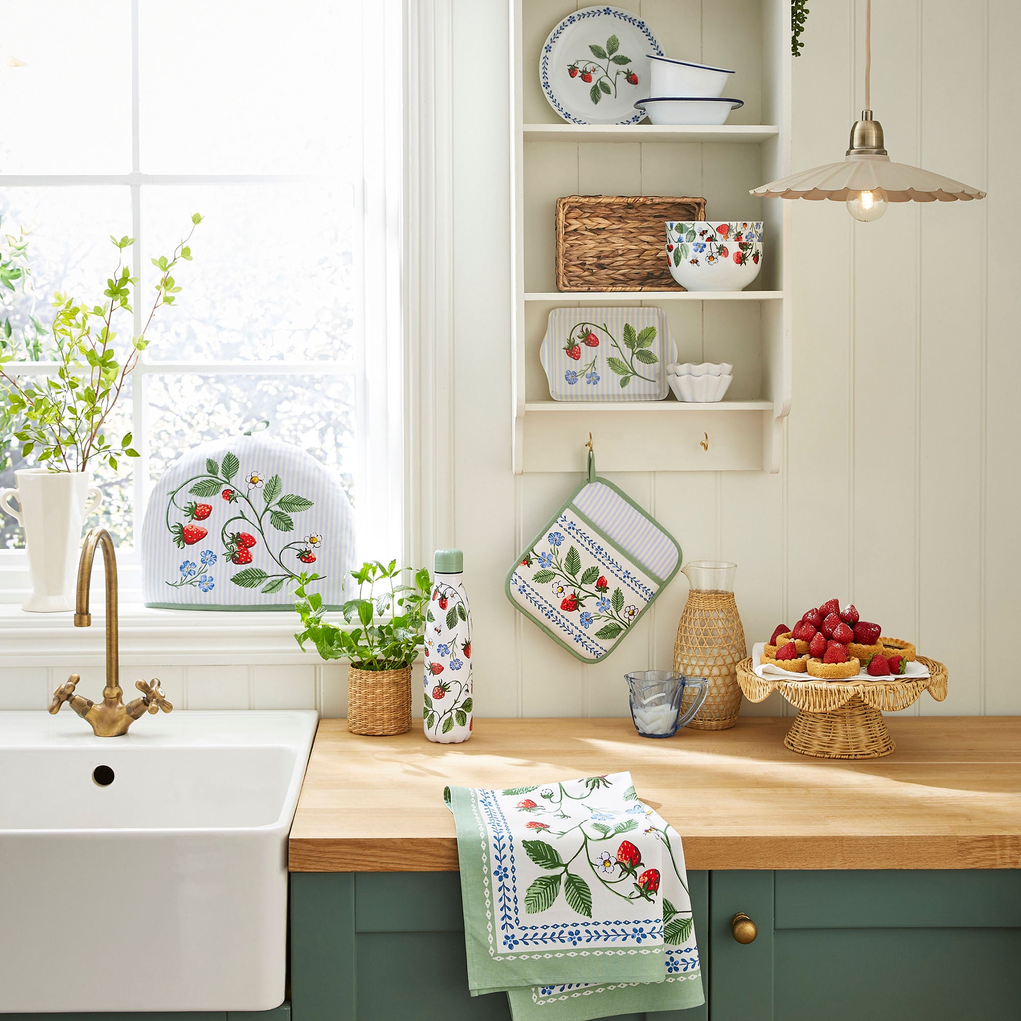 Strawberry Patch Cotton Apron in Green - Apron - Ulster Weavers