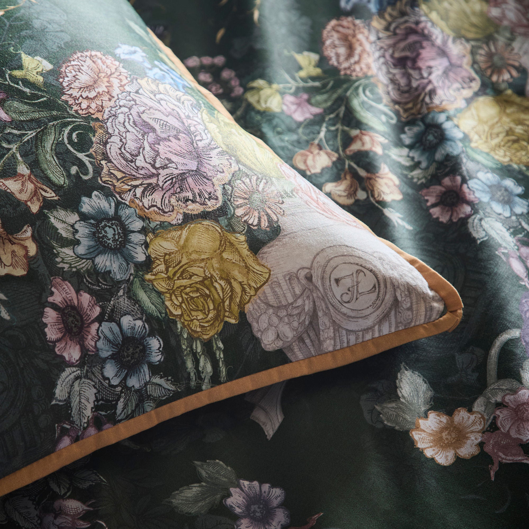 Tuscan Holiday Duvet Cover Set in Green