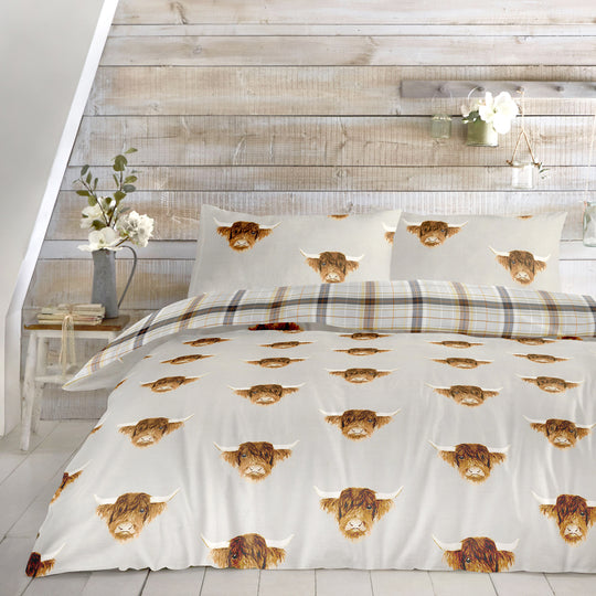 Highland Cow Duvet Cover Set in Natural