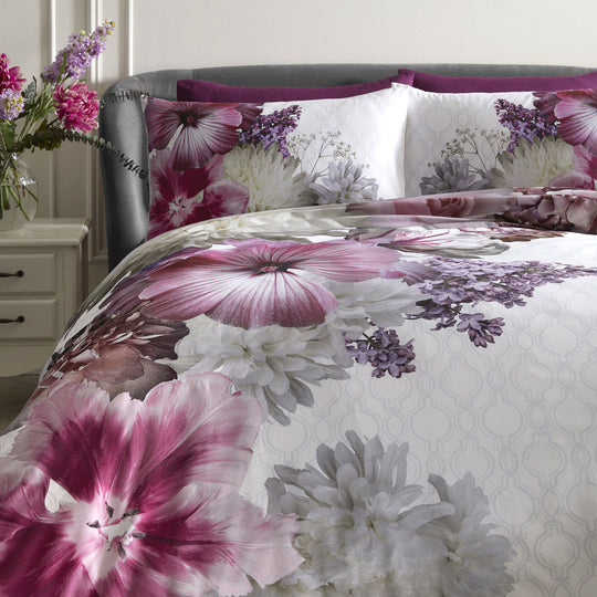 Mayfair Lady Duvet Cover Set in Multicolour
