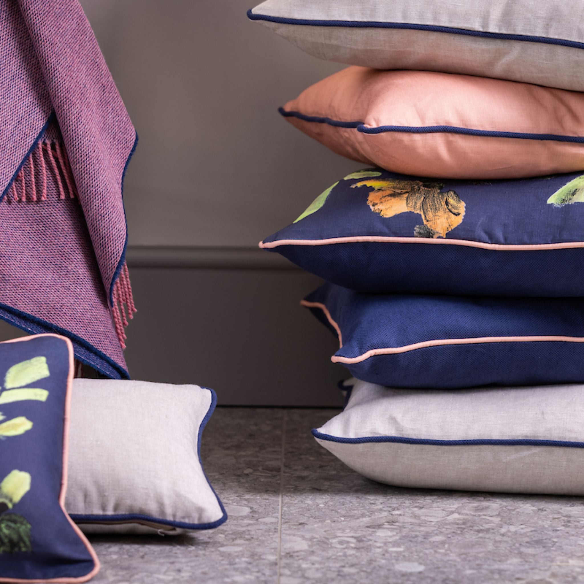 Ulster Weavers Plain Linen Cushion - Hillsborough Floral (50cm x 30cm, Dusty Pink/Navy) -  - Ulster Weavers