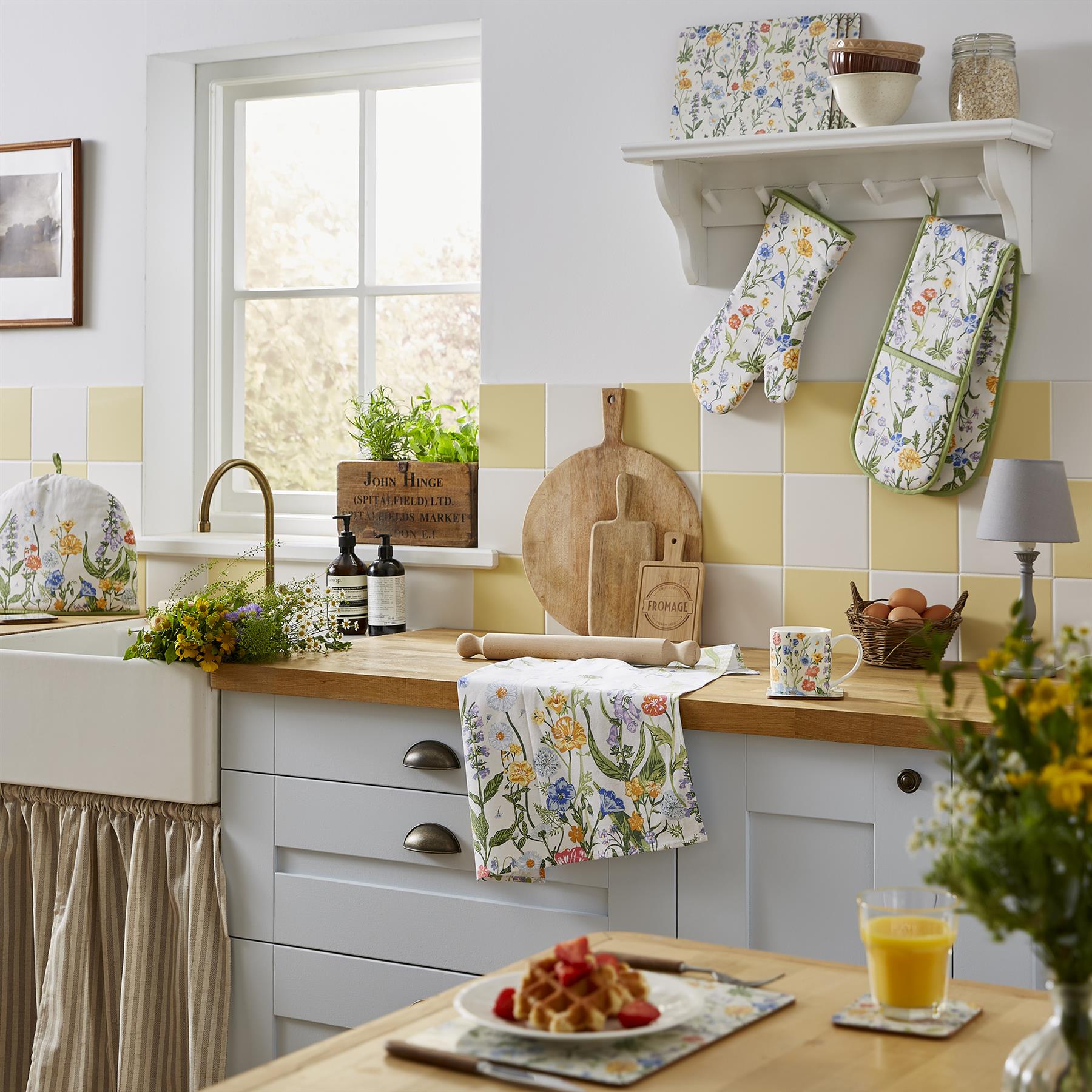 Ulster Weavers Cottage Garden Pot Mat One Size in Multi - Pot Mat - Ulster Weavers