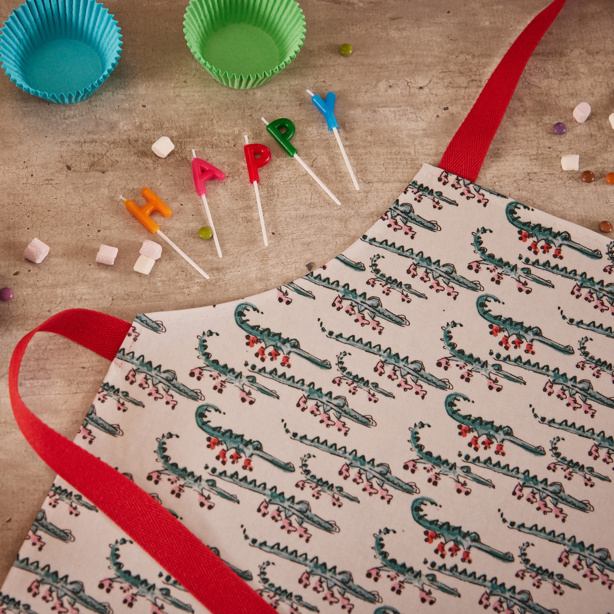 Ulster Weavers See You Later Alligator Apron PVC - Kids One Size in Green - Kids Apron - Ulster Weavers