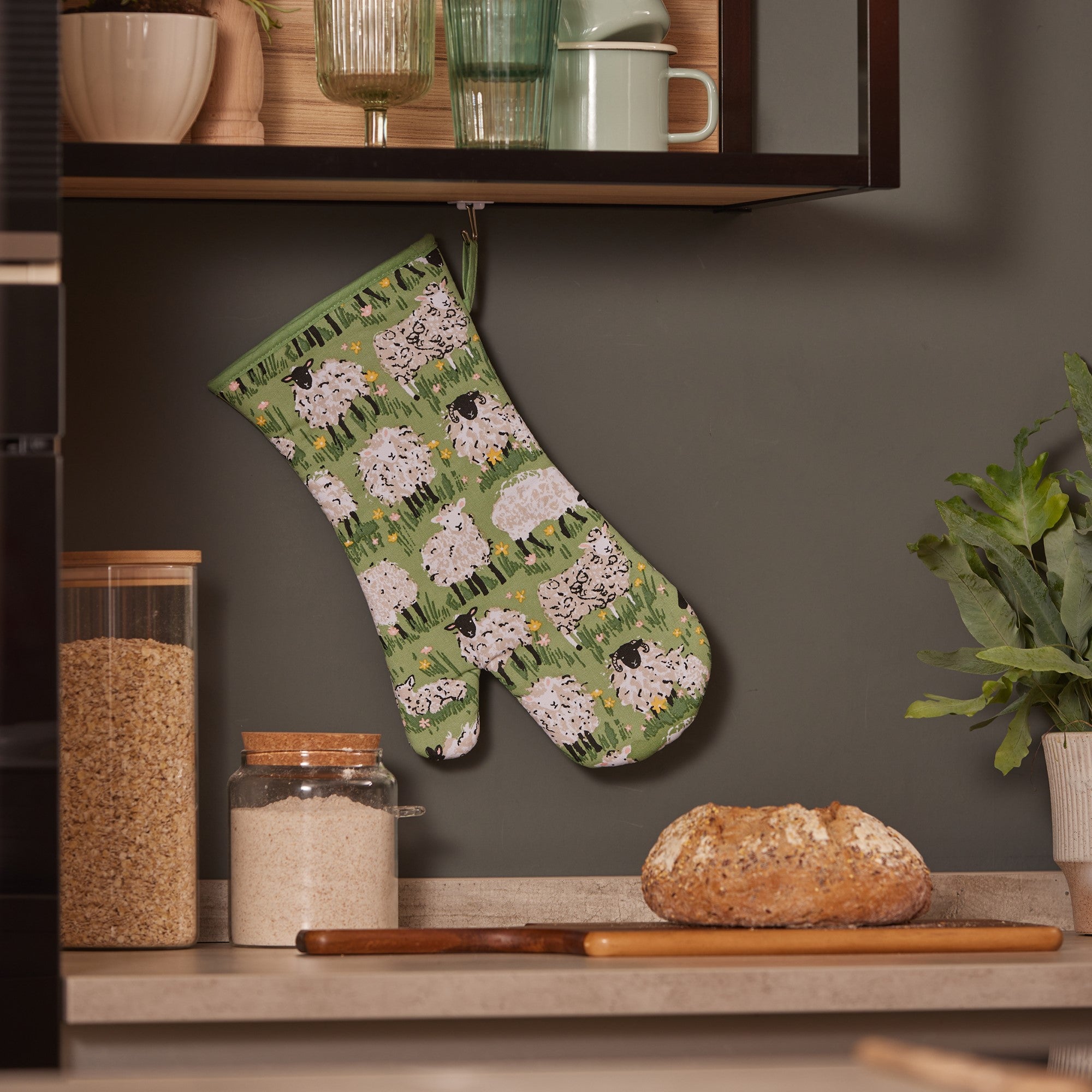 Ulster Weavers Woolly Sheep Gauntlet Oven Glove One Size in Green - Gauntlet Oven Glove - Ulster Weavers