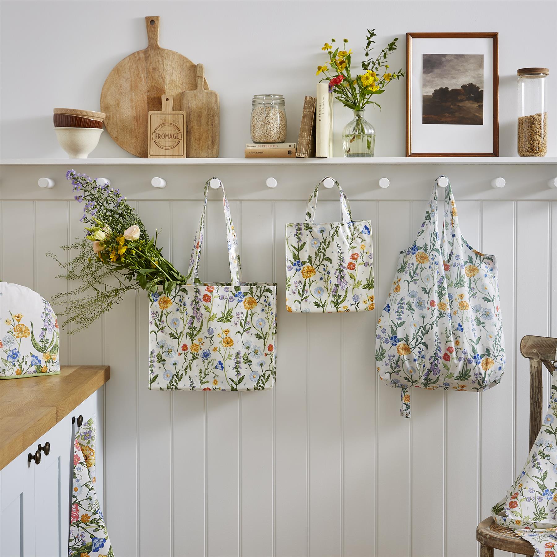 Ulster Weavers Cottage Garden Packable Bag One Size in Multi - Bag - Ulster Weavers